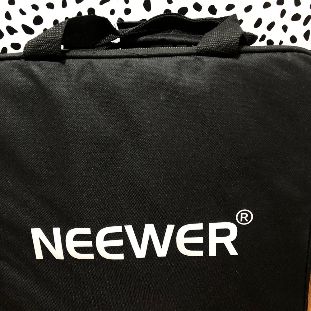 NEEWER RING LIGHT (NEW) - Picture 2 of 2